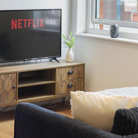Modern 2-Bed Apartment, Free Parking, City Centre, Netflix & Pet Friendly - Hosted By Stay Host Save Sheffield Eksteriør bilde