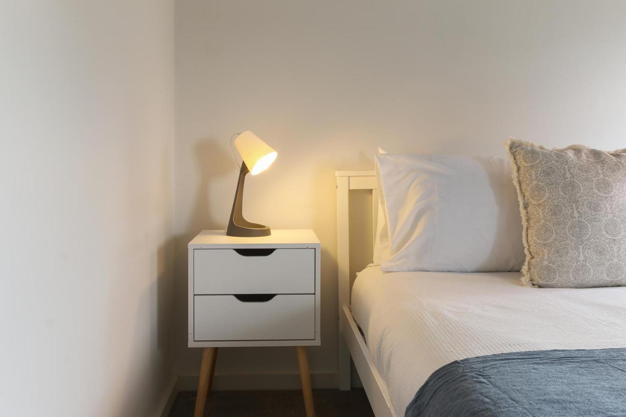 Modern 2-Bed Apartment, Free Parking, City Centre, Netflix & Pet Friendly - Hosted By Stay Host Save Sheffield Eksteriør bilde