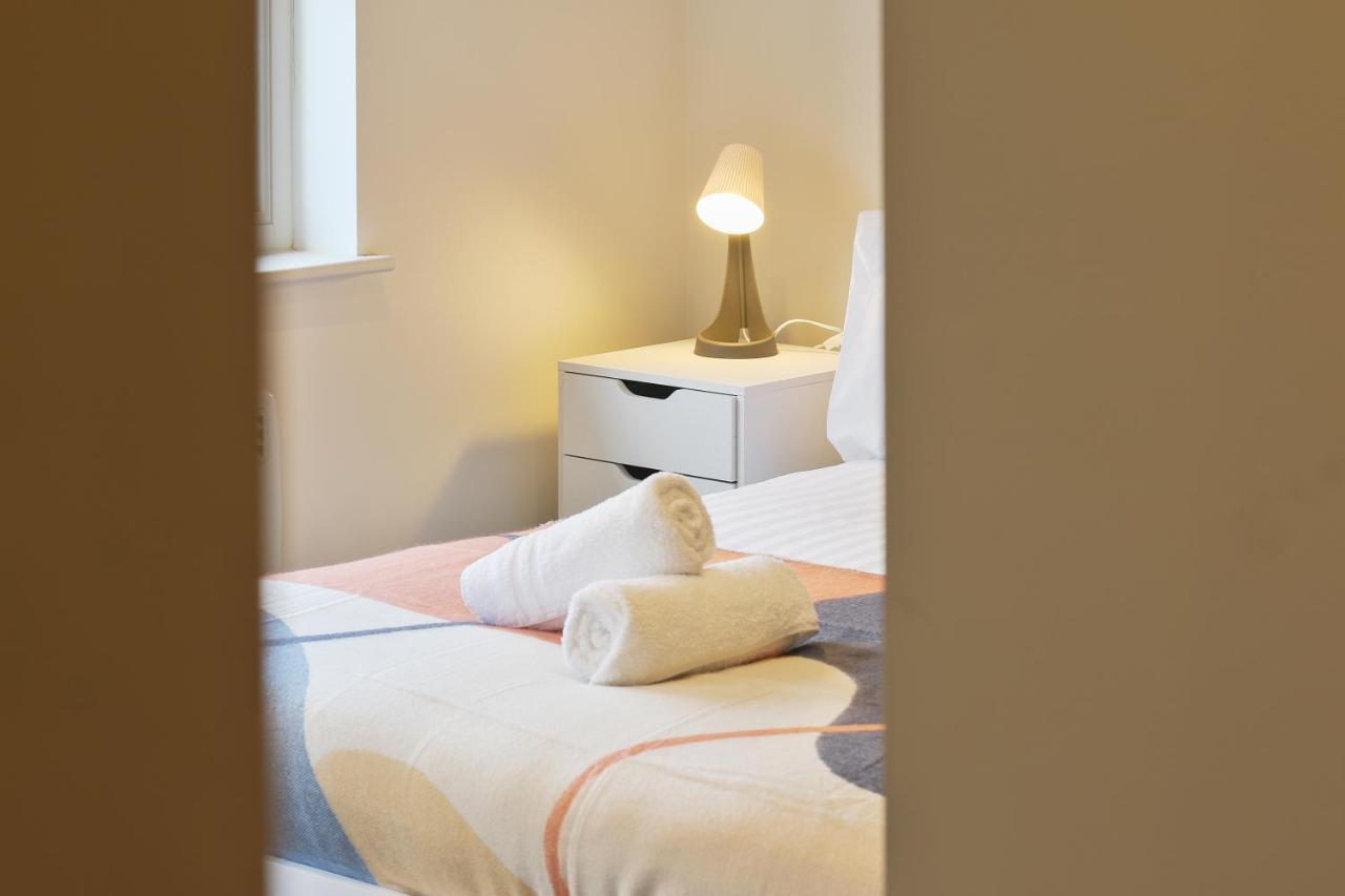 Modern 2-Bed Apartment, Free Parking, City Centre, Netflix & Pet Friendly - Hosted By Stay Host Save Sheffield Eksteriør bilde