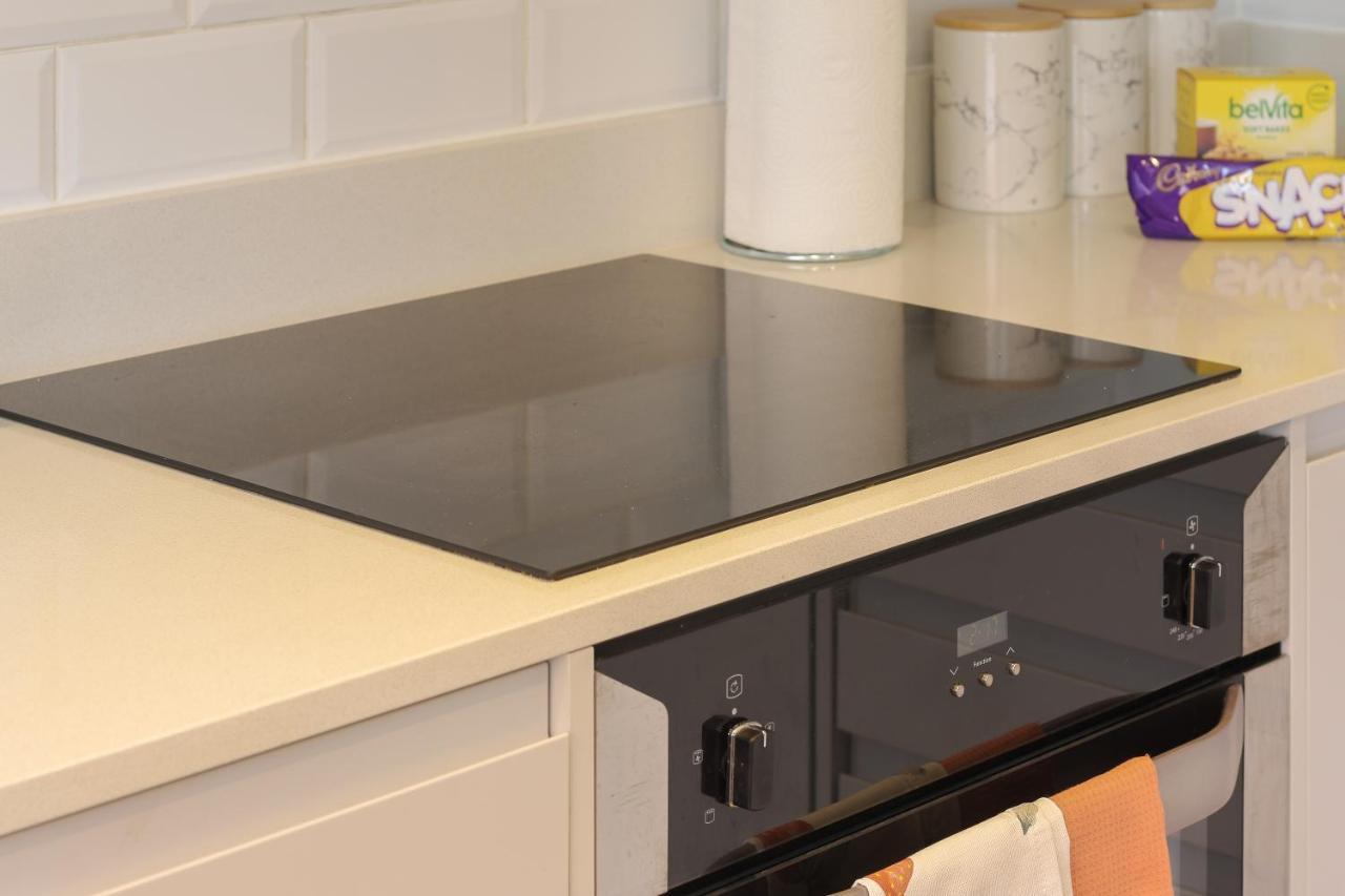 Modern 2-Bed Apartment, Free Parking, City Centre, Netflix & Pet Friendly - Hosted By Stay Host Save Sheffield Eksteriør bilde