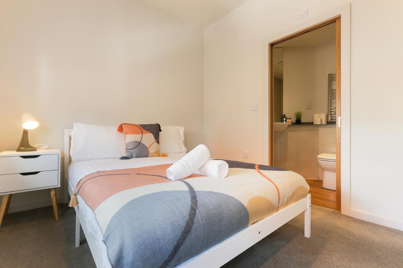 Modern 2-Bed Apartment, Free Parking, City Centre, Netflix & Pet Friendly - Hosted By Stay Host Save Sheffield Eksteriør bilde